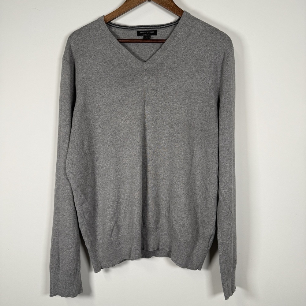 Banana Republic Men's Gray Luxury Blend Silk Cashmere V-neck Sweater‎ Size Large